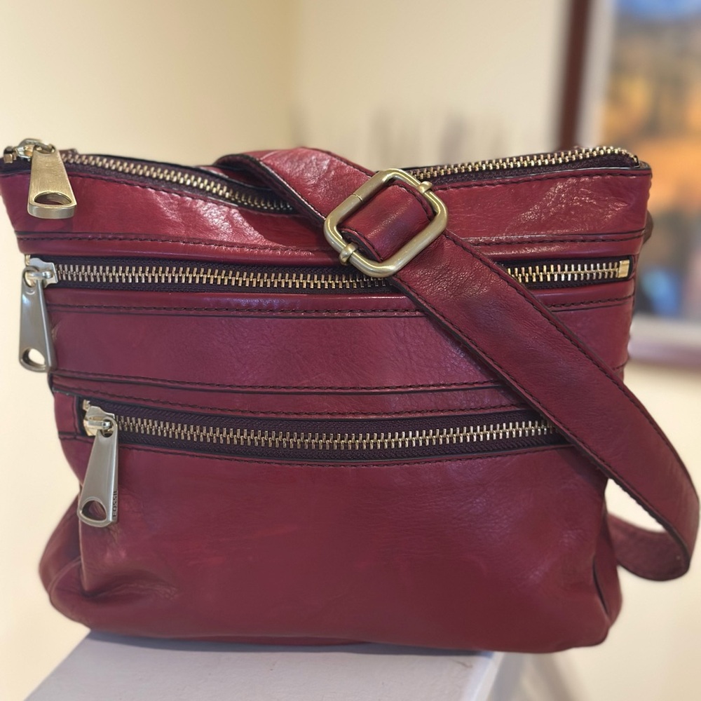 Elegant Red Leather Crossbody Bag
